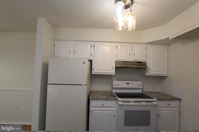 1915 ASPEN DRIVE, Plainsboro, NJ 08536