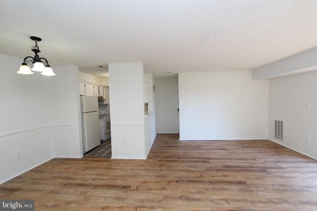 1915 ASPEN DRIVE, Plainsboro, NJ 08536