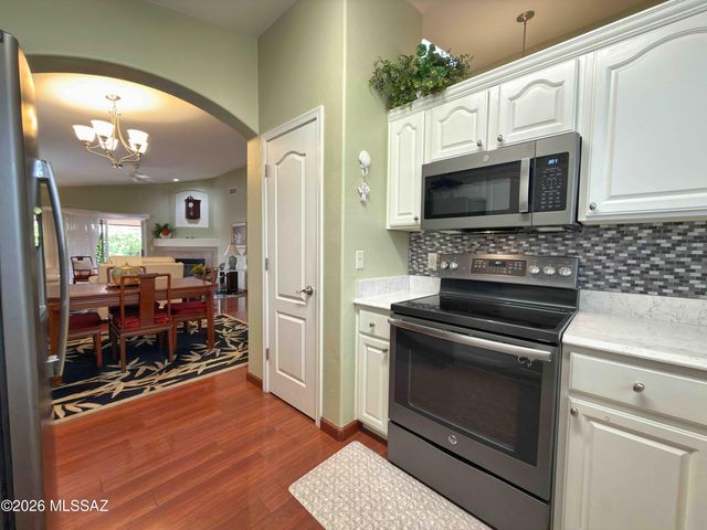 1966 W Cholla Vista Drive, Tucson, AZ 85704