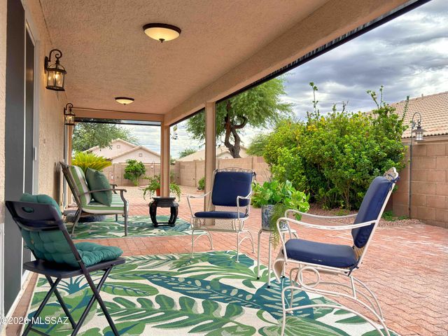 1966 W Cholla Vista Drive, Tucson, AZ 85704