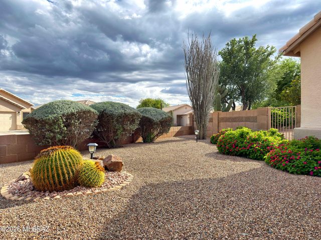 1966 W Cholla Vista Drive, Tucson, AZ 85704