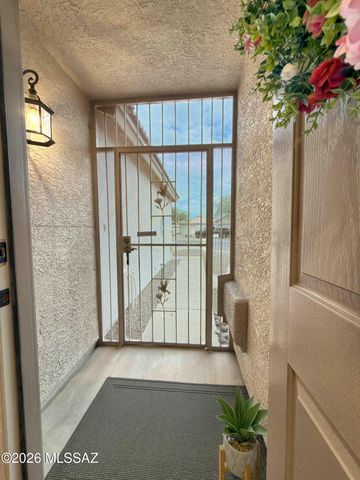 1966 W Cholla Vista Drive, Tucson, AZ 85704