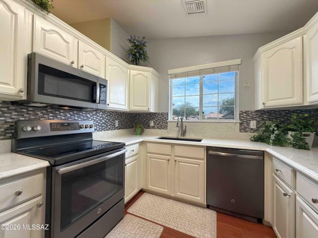 1966 W Cholla Vista Drive, Tucson, AZ 85704