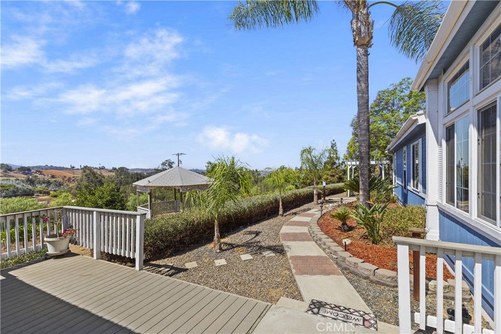 9914 W Lilac Road, Escondido, CA 92026 — exterior