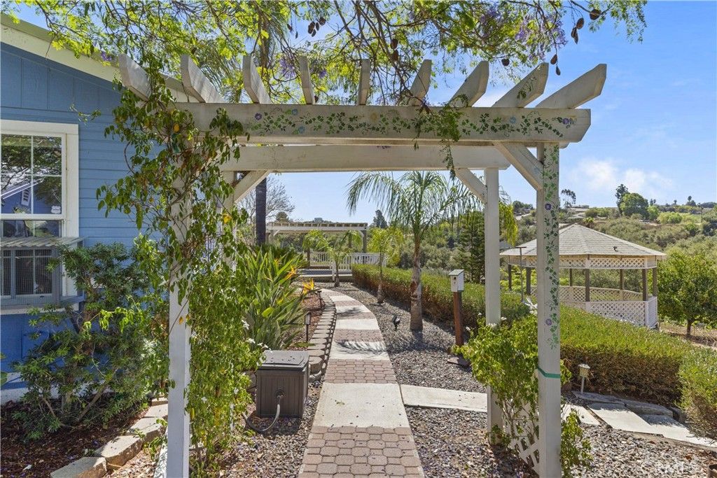 9914 W Lilac Road, Escondido, CA 92026 — photo 5
