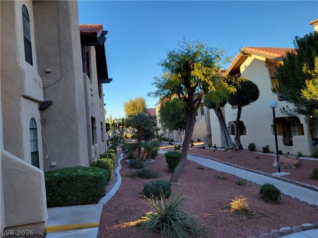 4054 Crete Lane D, Las Vegas, NV 89103