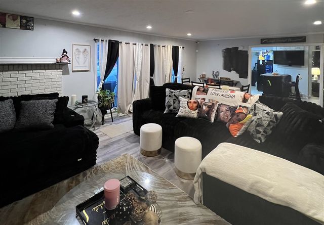 6340 S. Quarterline Road, Spring Lake, MI 49456