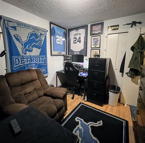 6340 S. Quarterline Road, Spring Lake, MI 49456