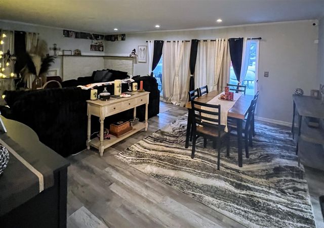 6340 S. Quarterline Road, Spring Lake, MI 49456