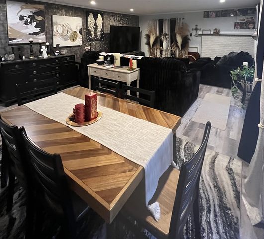 6340 S. Quarterline Road, Spring Lake, MI 49456