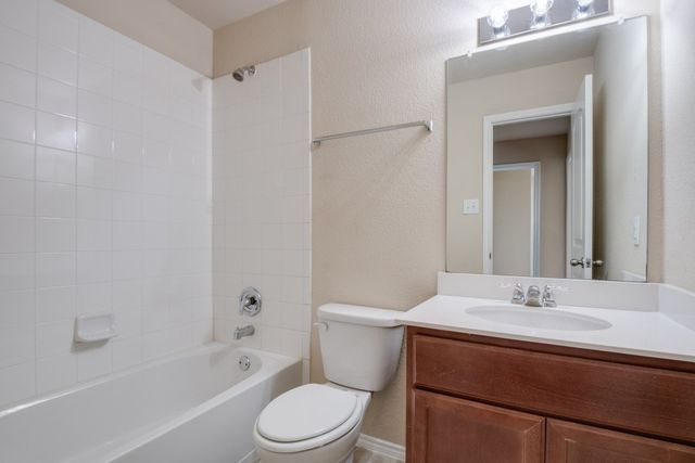 2046 Enchanted Rock Drive, Forney, TX 75126