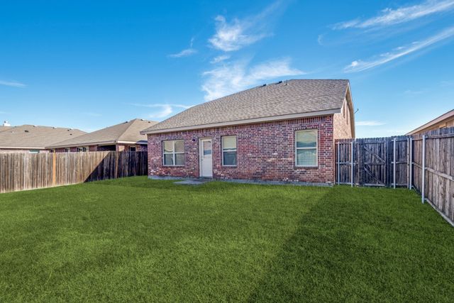 2046 Enchanted Rock Drive, Forney, TX 75126