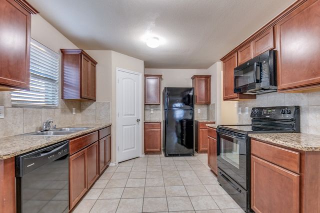 2046 Enchanted Rock Drive, Forney, TX 75126