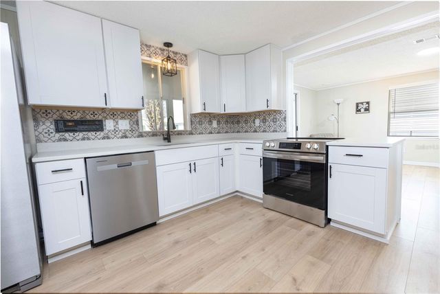 615 TRACY DRIVE, Lady Lake, FL 32159