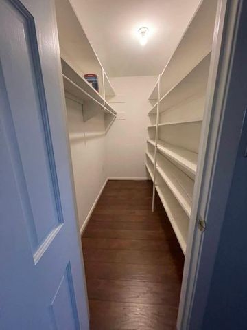 2305 Linwood Lane, Bay City, TX 77414