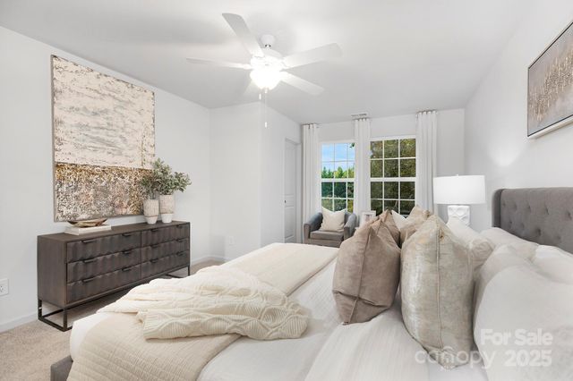 537 Dawn Circle, Charlotte, NC 28213