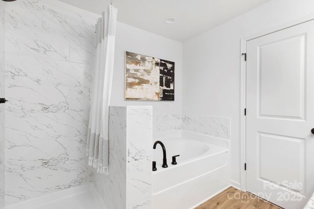 537 Dawn Circle, Charlotte, NC 28213