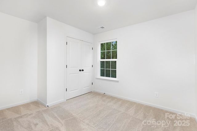 537 Dawn Circle, Charlotte, NC 28213