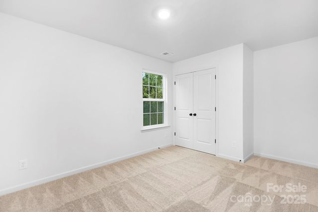 537 Dawn Circle, Charlotte, NC 28213