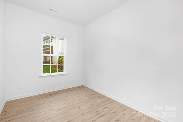 537 Dawn Circle, Charlotte, NC 28213