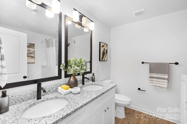 537 Dawn Circle, Charlotte, NC 28213