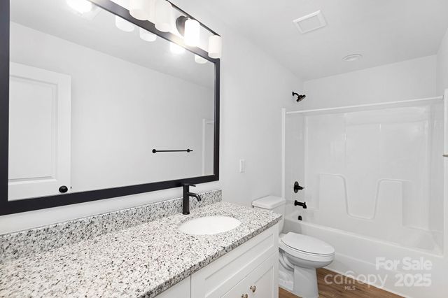 537 Dawn Circle, Charlotte, NC 28213