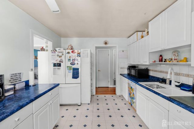 245 4th Street, Dunellen, NJ 08812