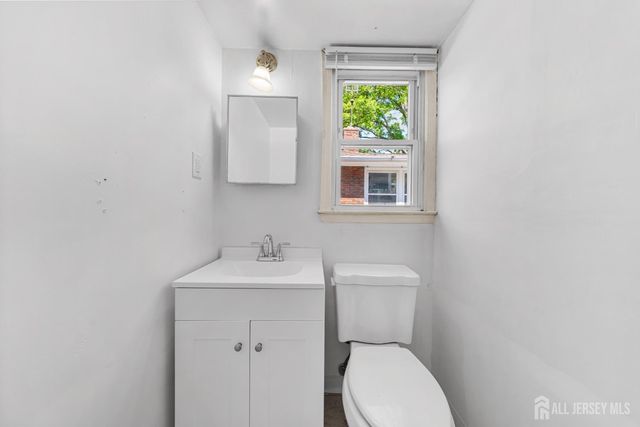 245 4th Street, Dunellen, NJ 08812