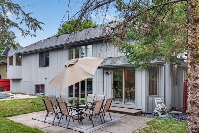 2117 Edinbrook Terrace, Brooklyn Park, MN 55443