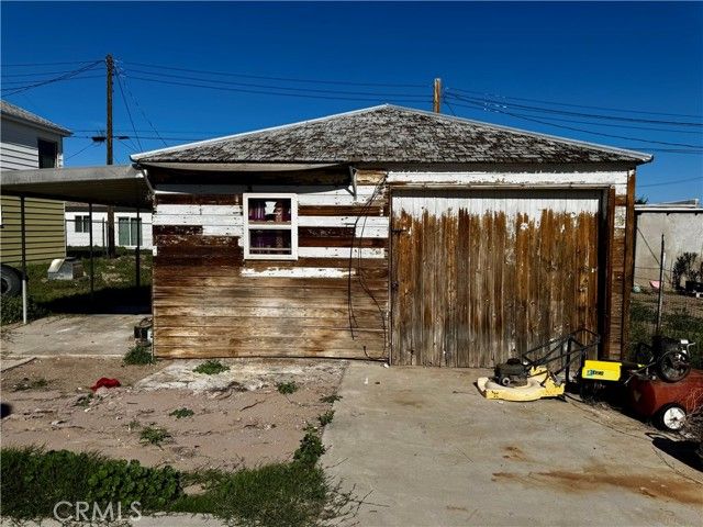 310 Walnut, Needles, CA 92363