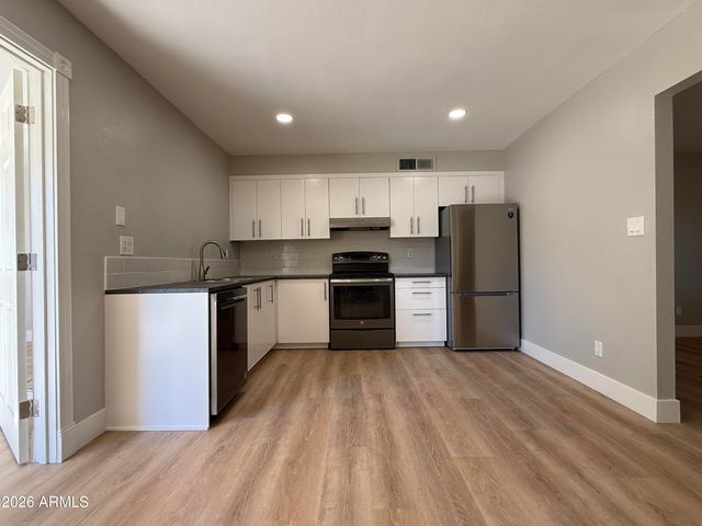 2340 E Isabella Avenue, Mesa, AZ 85204