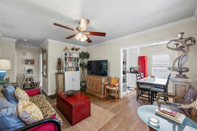 2021 Travis Heights BLVD 1002, Austin, TX 78704