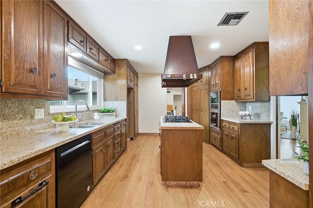 2500 S 3rd Avenue, Arcadia, CA 91006