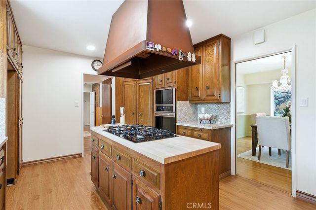 2500 S 3rd Avenue, Arcadia, CA 91006