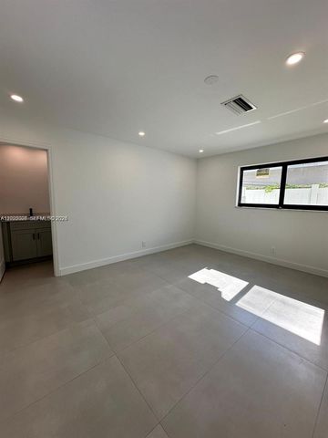 4901 Washington St 0, Hollywood, FL 33021
