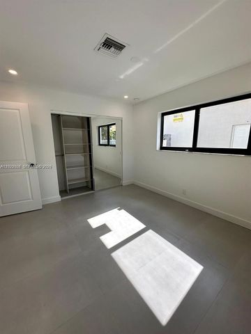 4901 Washington St 0, Hollywood, FL 33021