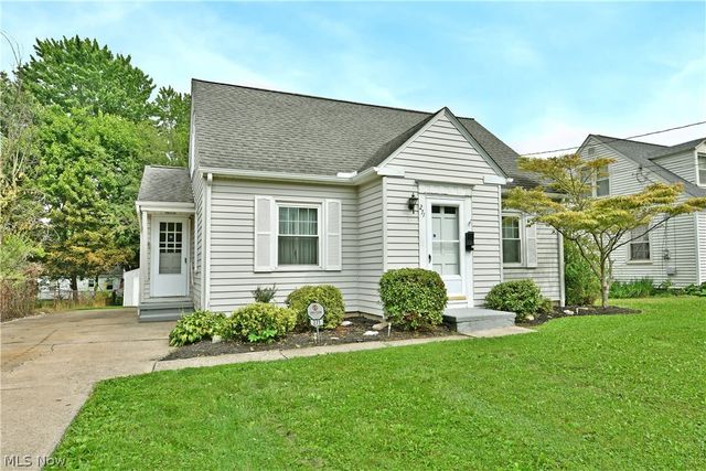 271 Parkgate Avenue, Austintown, OH 44515