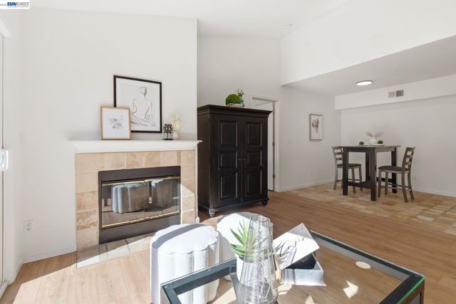 255 Reflections Dr 22, San Ramon, CA 94583