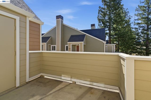 255 Reflections Dr 22, San Ramon, CA 94583