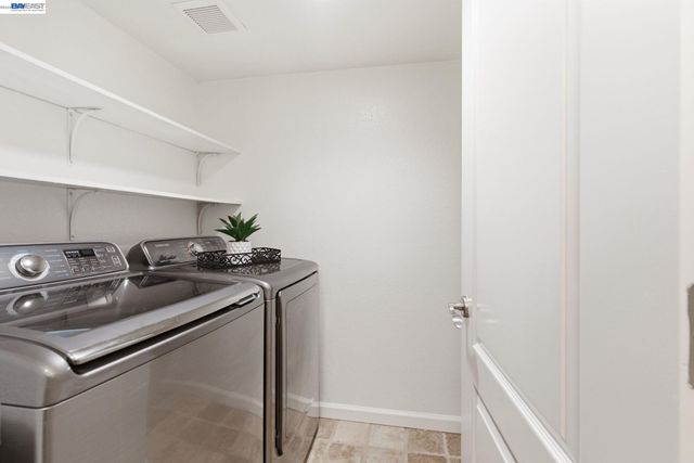 255 Reflections Dr 22, San Ramon, CA 94583