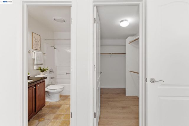 255 Reflections Dr 22, San Ramon, CA 94583