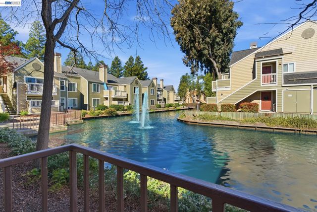 255 Reflections Dr 22, San Ramon, CA 94583