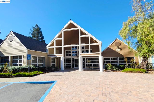 255 Reflections Dr 22, San Ramon, CA 94583