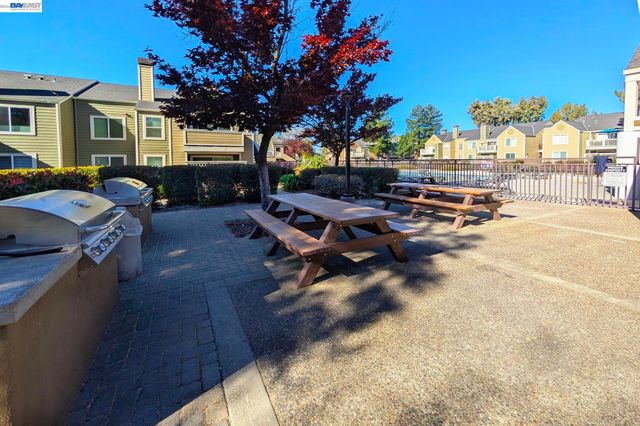 255 Reflections Dr 22, San Ramon, CA 94583