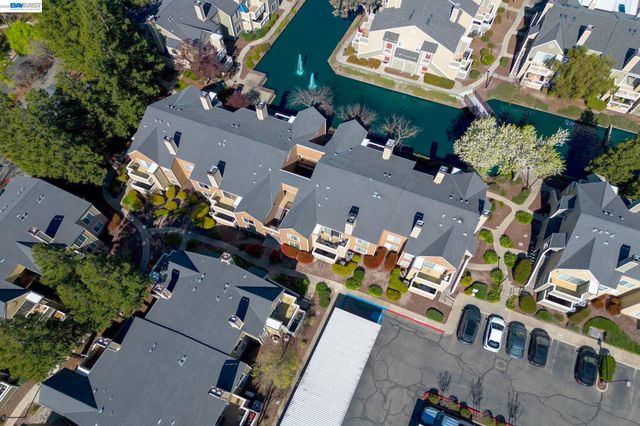 255 Reflections Dr 22, San Ramon, CA 94583