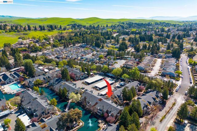 255 Reflections Dr 22, San Ramon, CA 94583