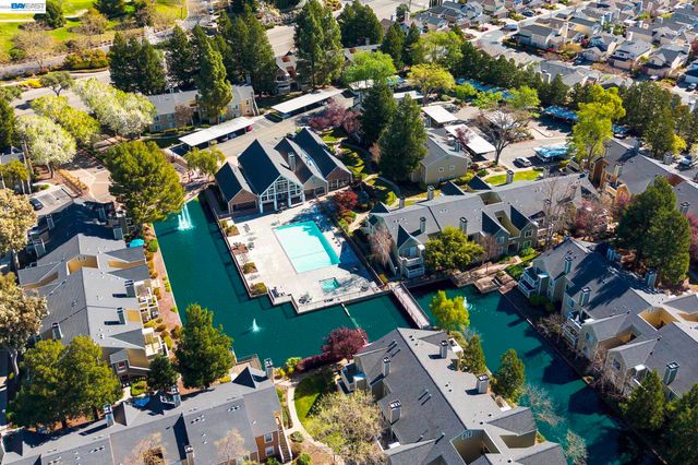 255 Reflections Dr 22, San Ramon, CA 94583