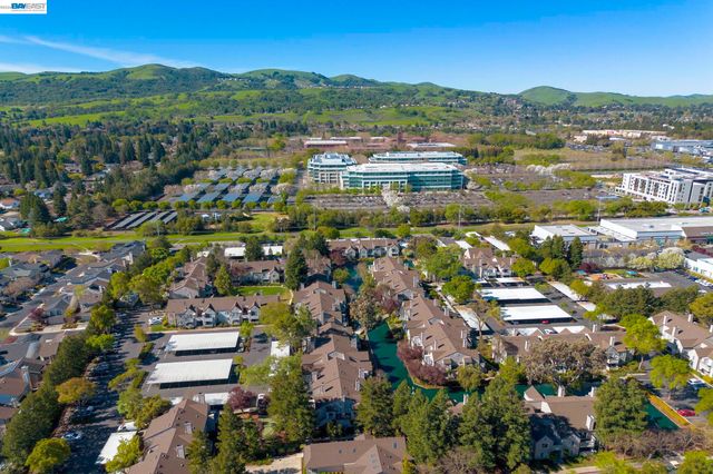 255 Reflections Dr 22, San Ramon, CA 94583