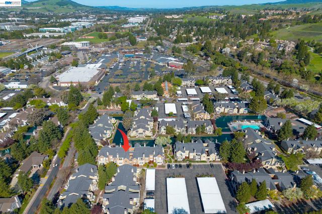 255 Reflections Dr 22, San Ramon, CA 94583