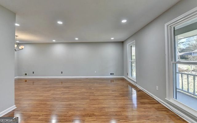 1249 SW Renee Dr SW, Lilburn, GA 30047